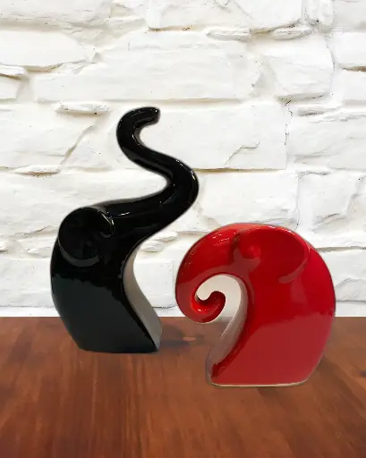 Elegant Black & Red Ceramic Elephant Couple – Symbol of Love & Harmony